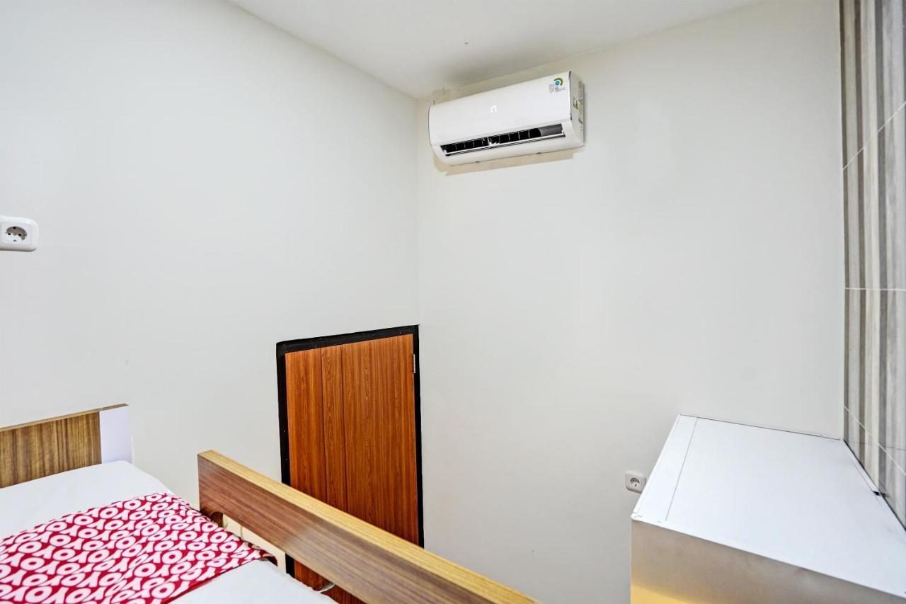 Oyo 92435 Sunlo Cozy Home Family Homestay Syariah Surabaya Exterior foto