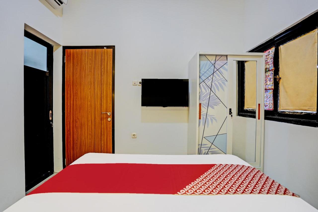 Oyo 92435 Sunlo Cozy Home Family Homestay Syariah Surabaya Exterior foto